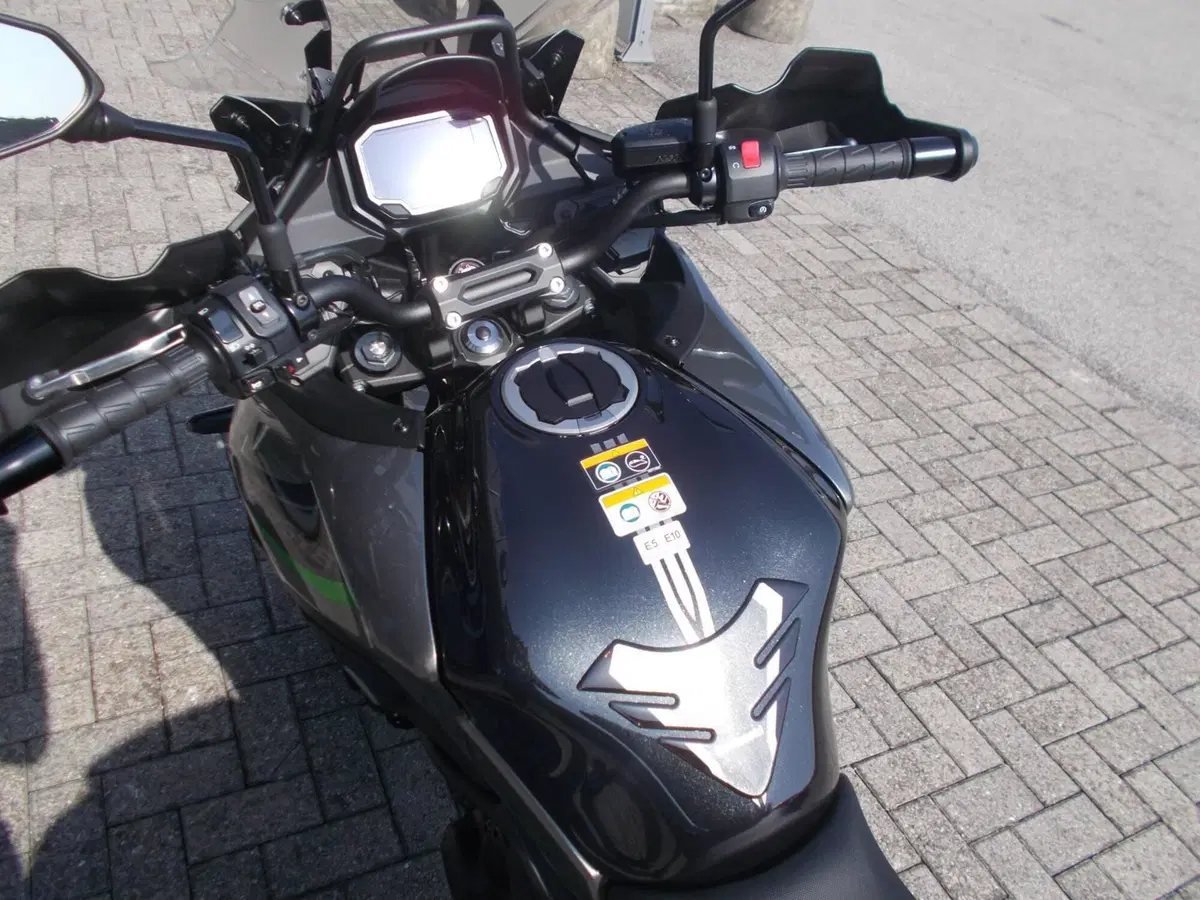 Kawasaki Versys 650 Grand Tourer (2025 - 26) (4)