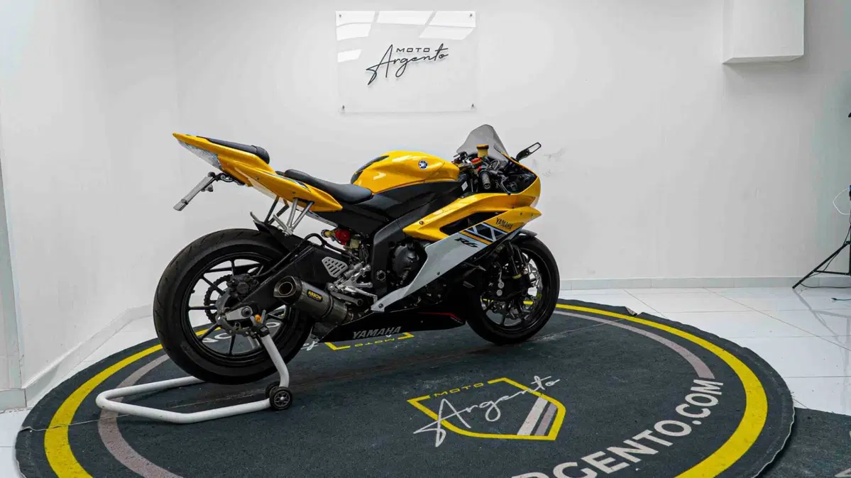 Yamaha YZF R6 (2006 - 07) (11)