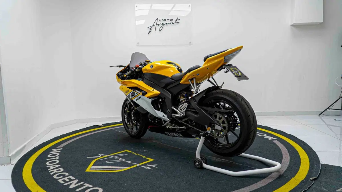 Yamaha YZF R6 (2006 - 07) (13)
