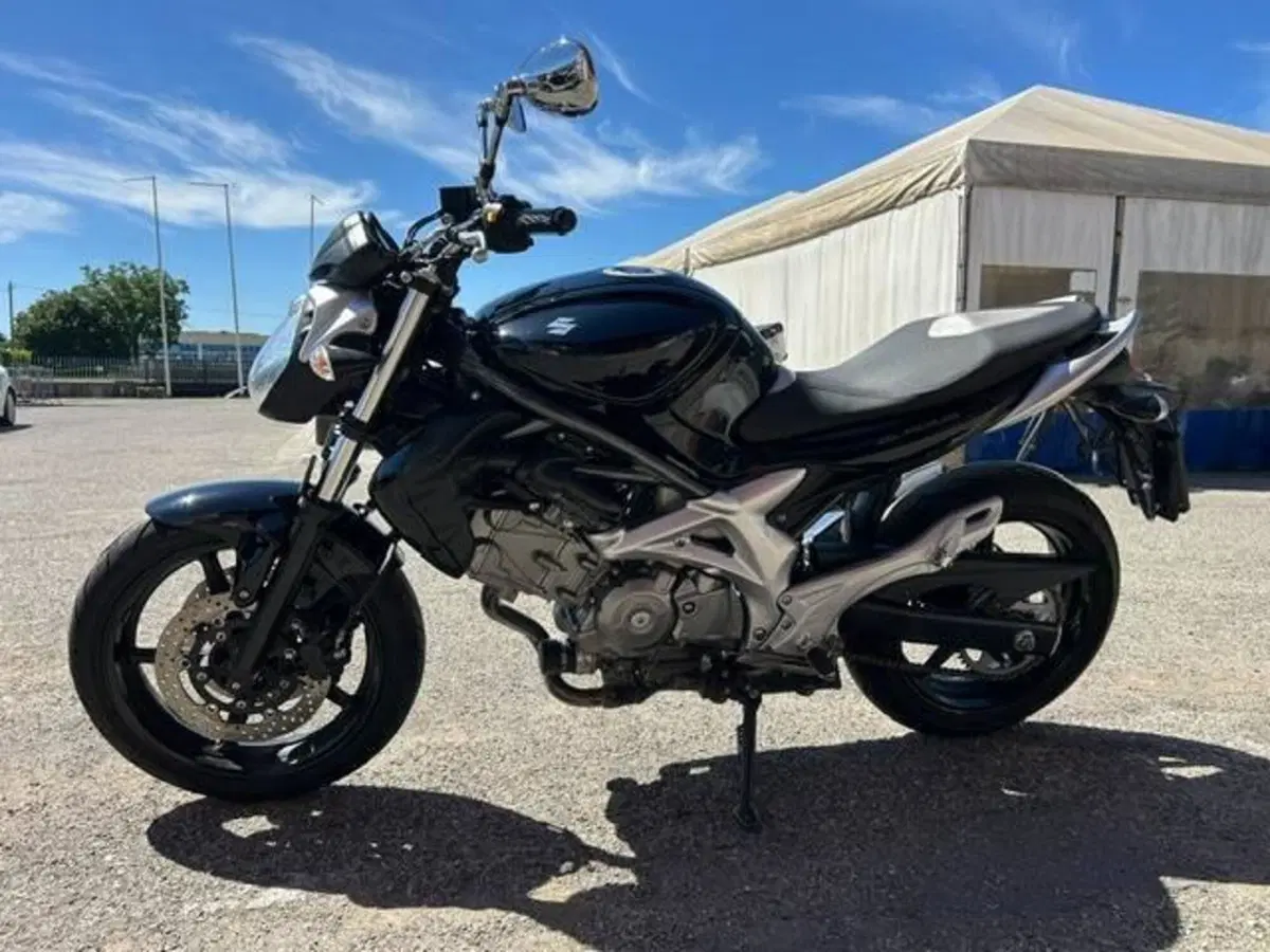 Suzuki Gladius 650 SFV ABS (2009 - 15) (5)