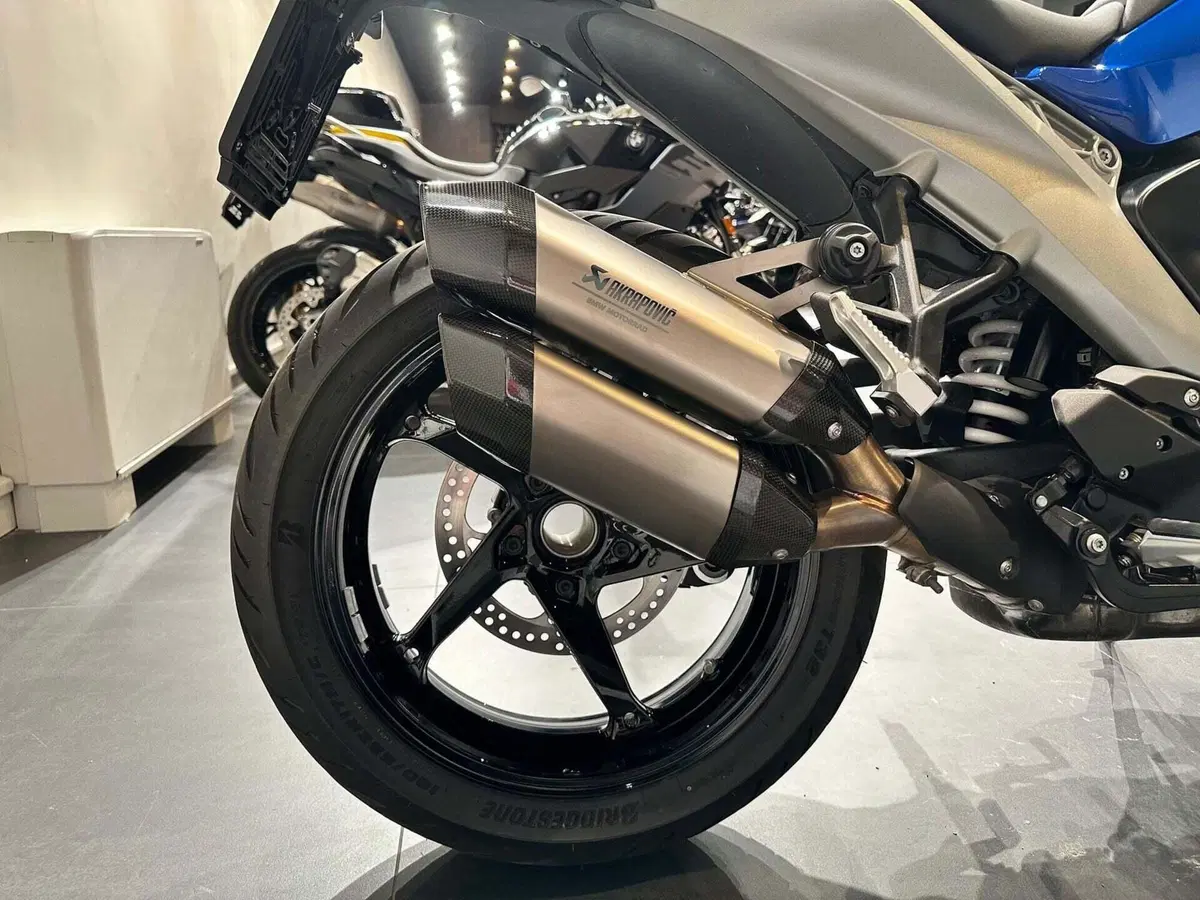 Bmw R 1300 R (2026 - 27) (14)