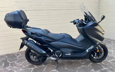 Yamaha T-Max 560 (2020 - 21) usata