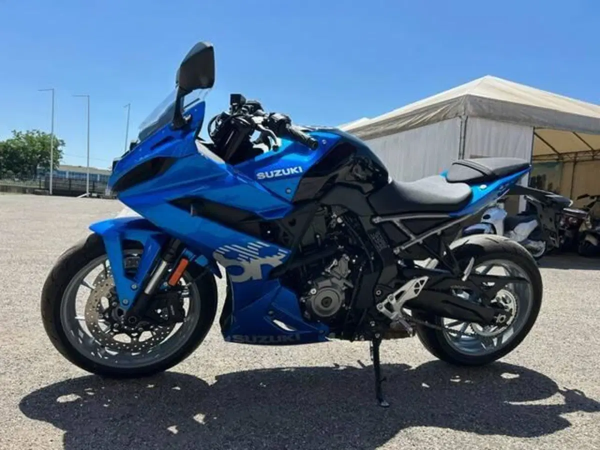 Suzuki GSX-8R (2024 - 26) (3)