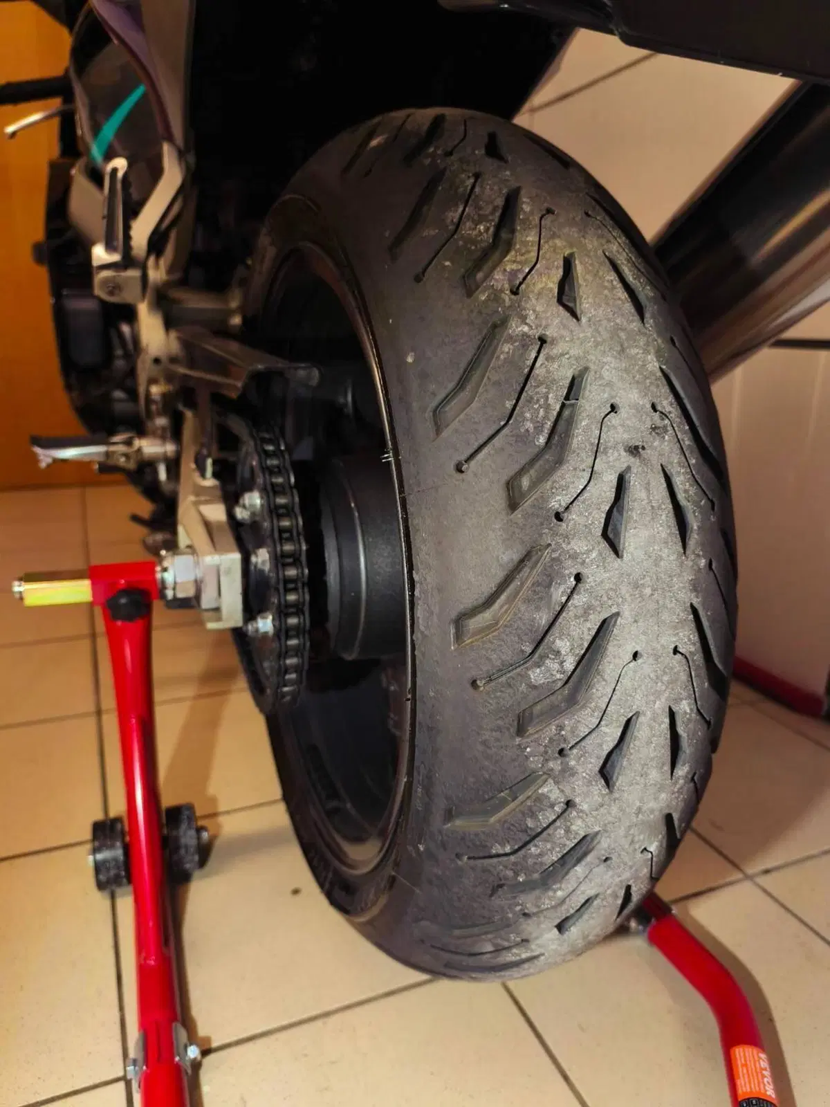 Kawasaki ZX-9R (7)