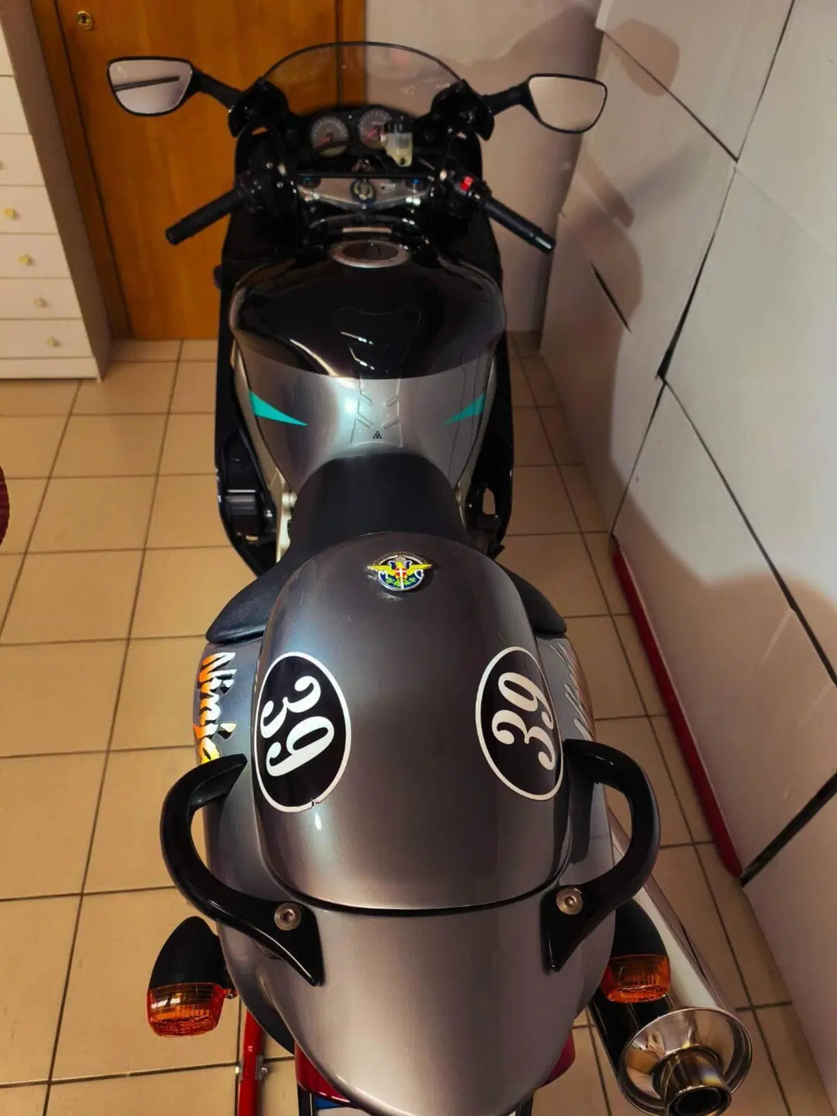 Kawasaki ZX-9R (9)