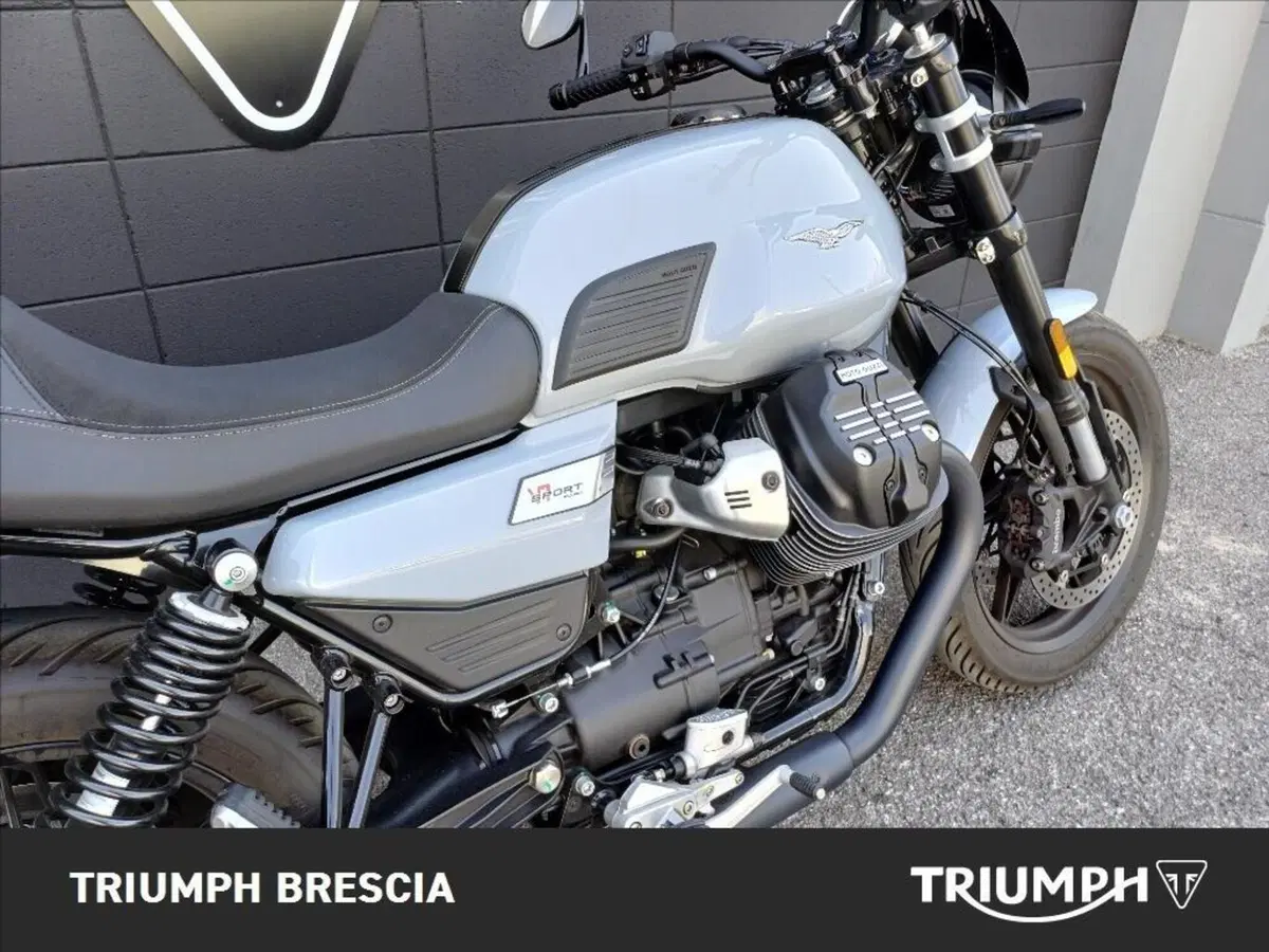 Moto Guzzi V7 Sport (2025 - 26) (5)