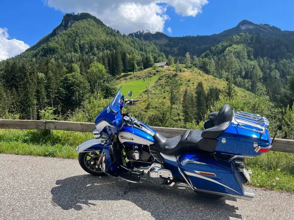 Harley-Davidson 1690 Electra Glide Ultra Classic (2014 - 16) - FLHTCU (5)
