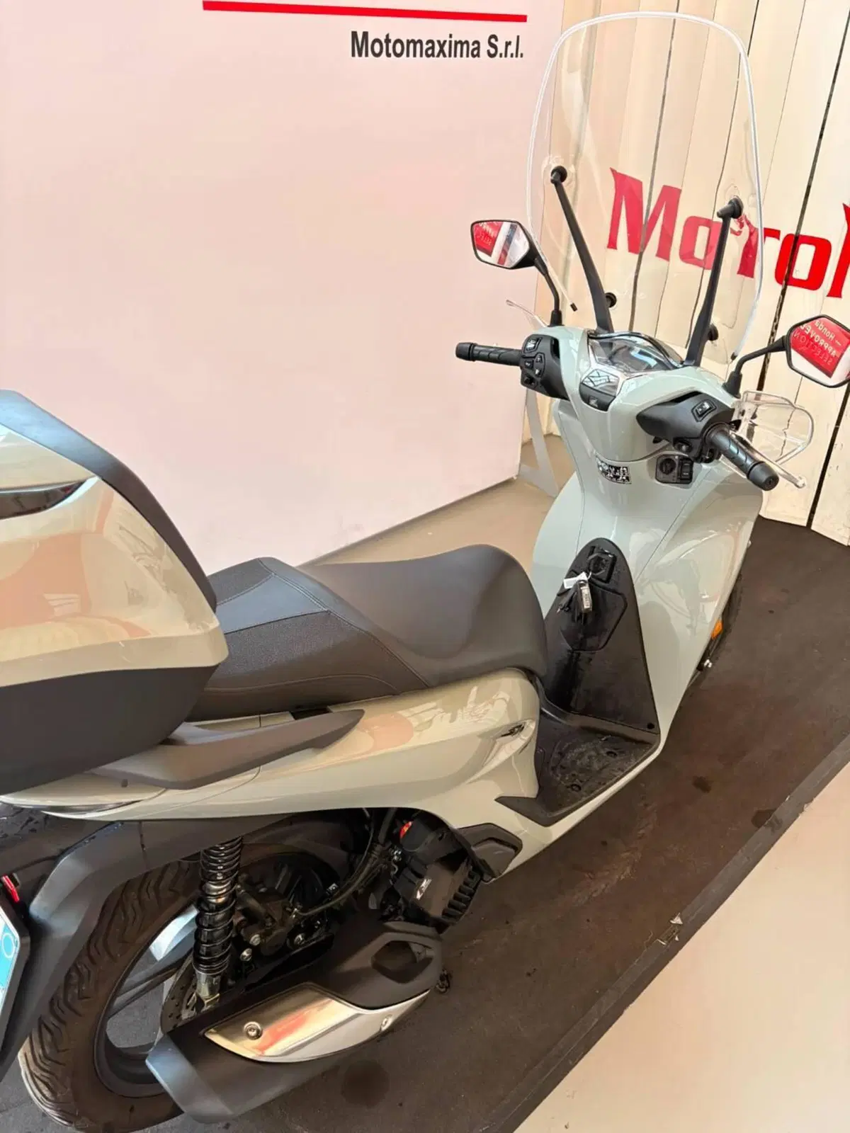 Honda SH 150i (2024 - 25) (2)