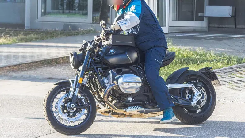 BMW R20, il boxer raffreddato ad aria pi&ugrave; grosso di sempre sta per arrivare