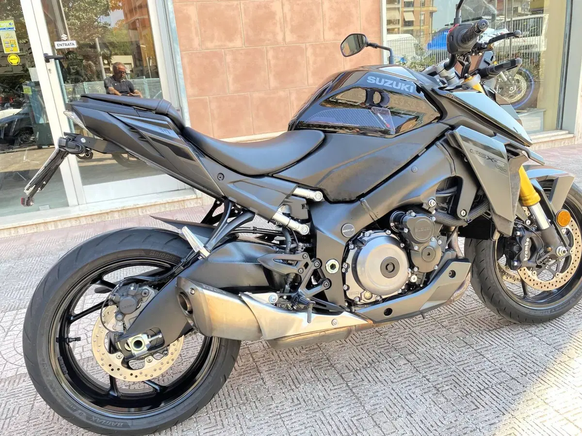 Suzuki GSX-S1000 (2021 - 25) (6)
