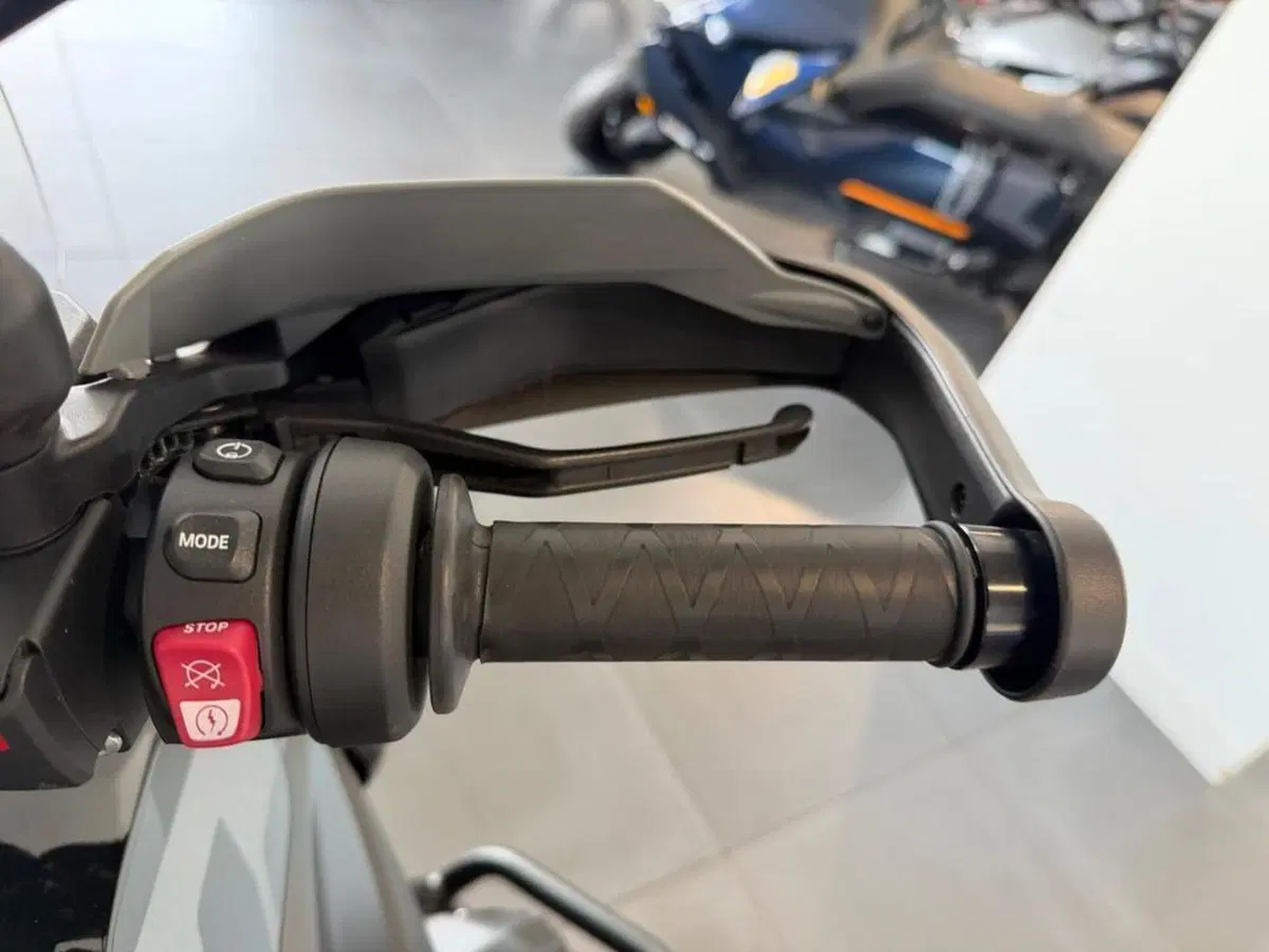 Bmw R 1300 GS (2023 - 26) (4)