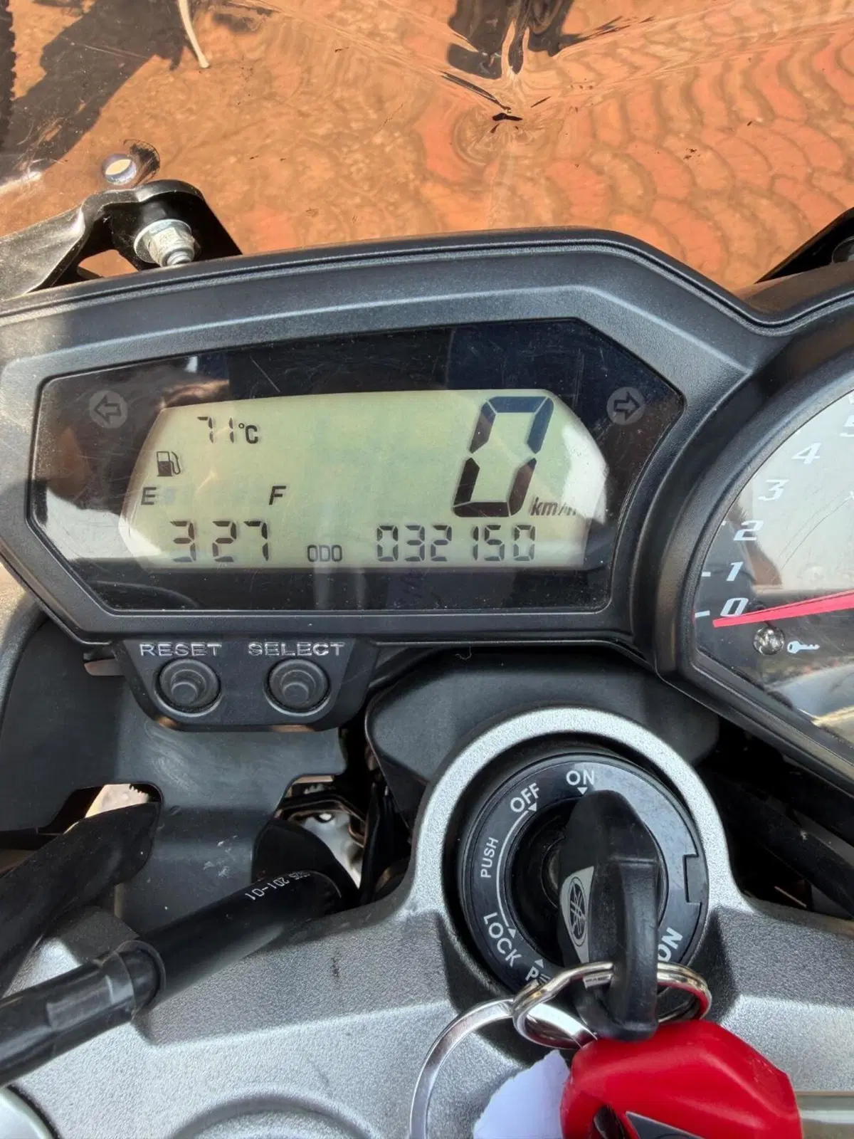 Yamaha FZ1 (2006 - 16) (4)