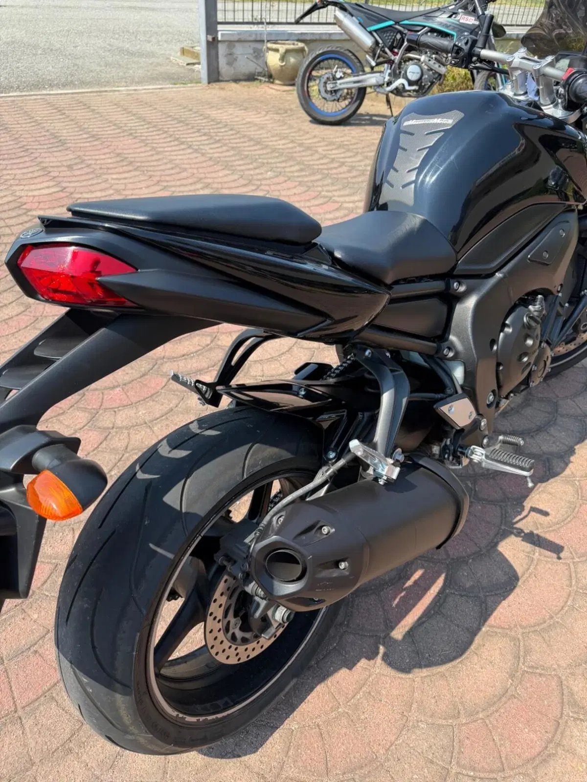 Yamaha FZ1 (2006 - 16) (5)
