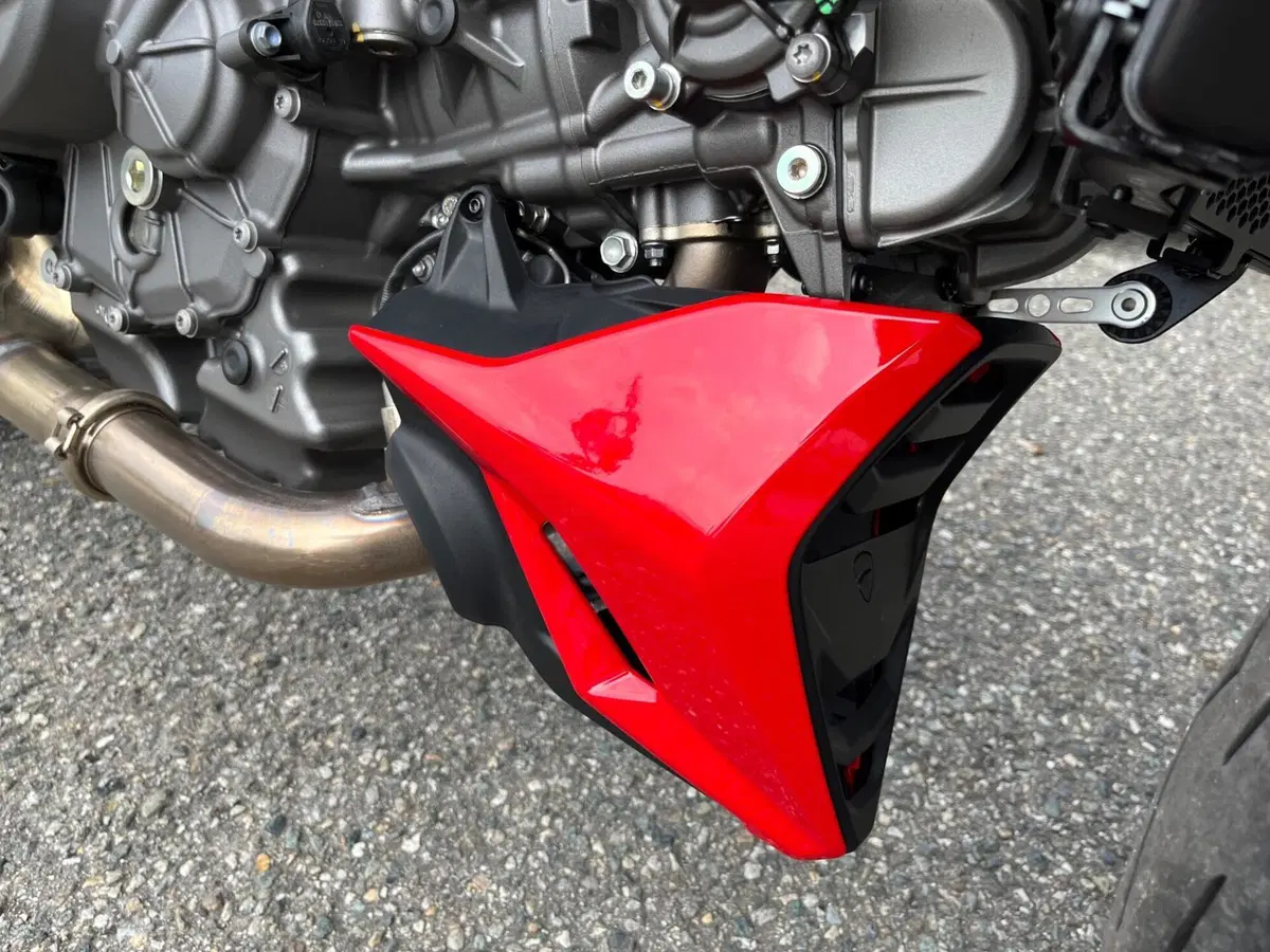 Ducati Monster 890 + (2026) (5)