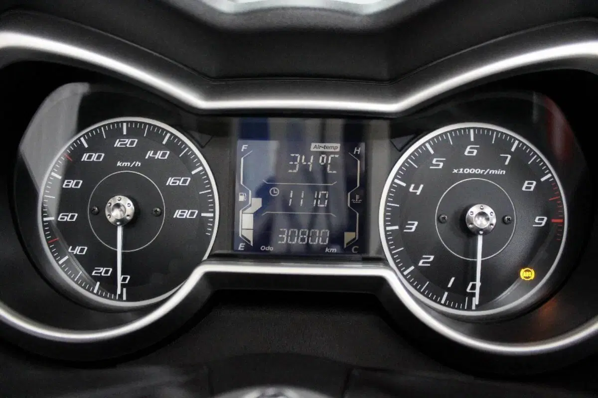 Yamaha X-Max 400 ABS (2017 - 20) (6)