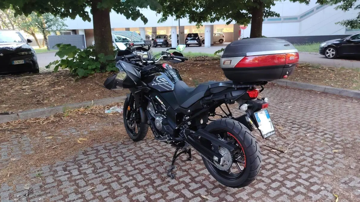 Suzuki V-Strom 650 (2021 - 25) (7)