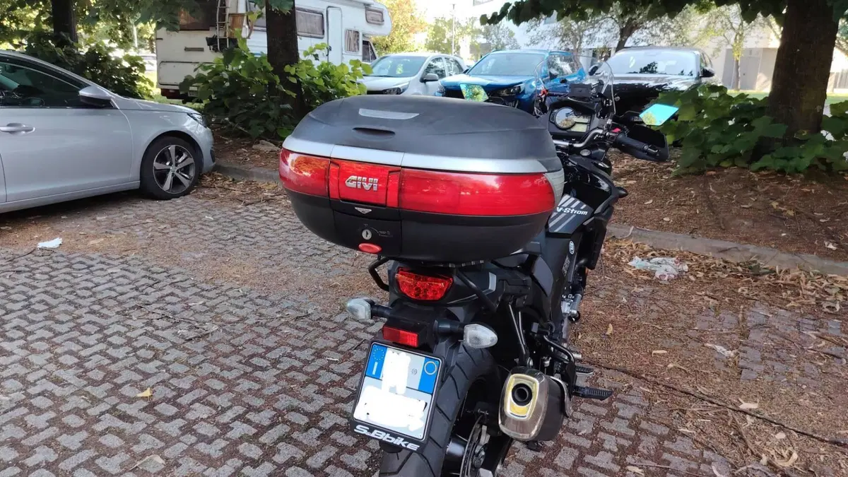 Suzuki V-Strom 650 (2021 - 25) (9)