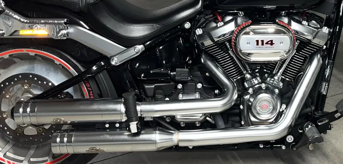 Harley-Davidson 114 Fat Boy (2018 - 20) - FLFBS (2)