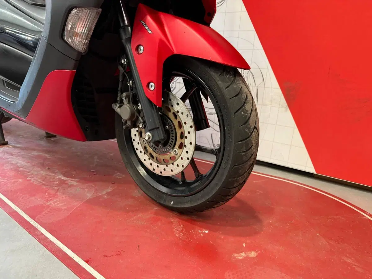 Yamaha N-Max 125 (2021 - 24) (9)