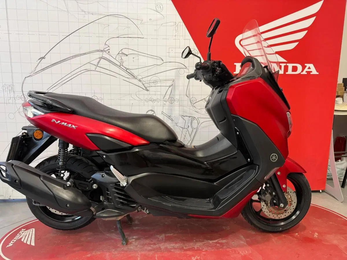 Yamaha N-Max 125 (2021 - 24) (8)
