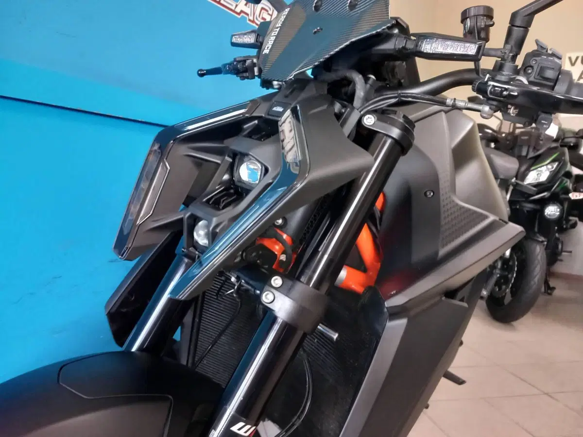 KTM 1390 Super Duke R EVO (2024 - 26) (8)