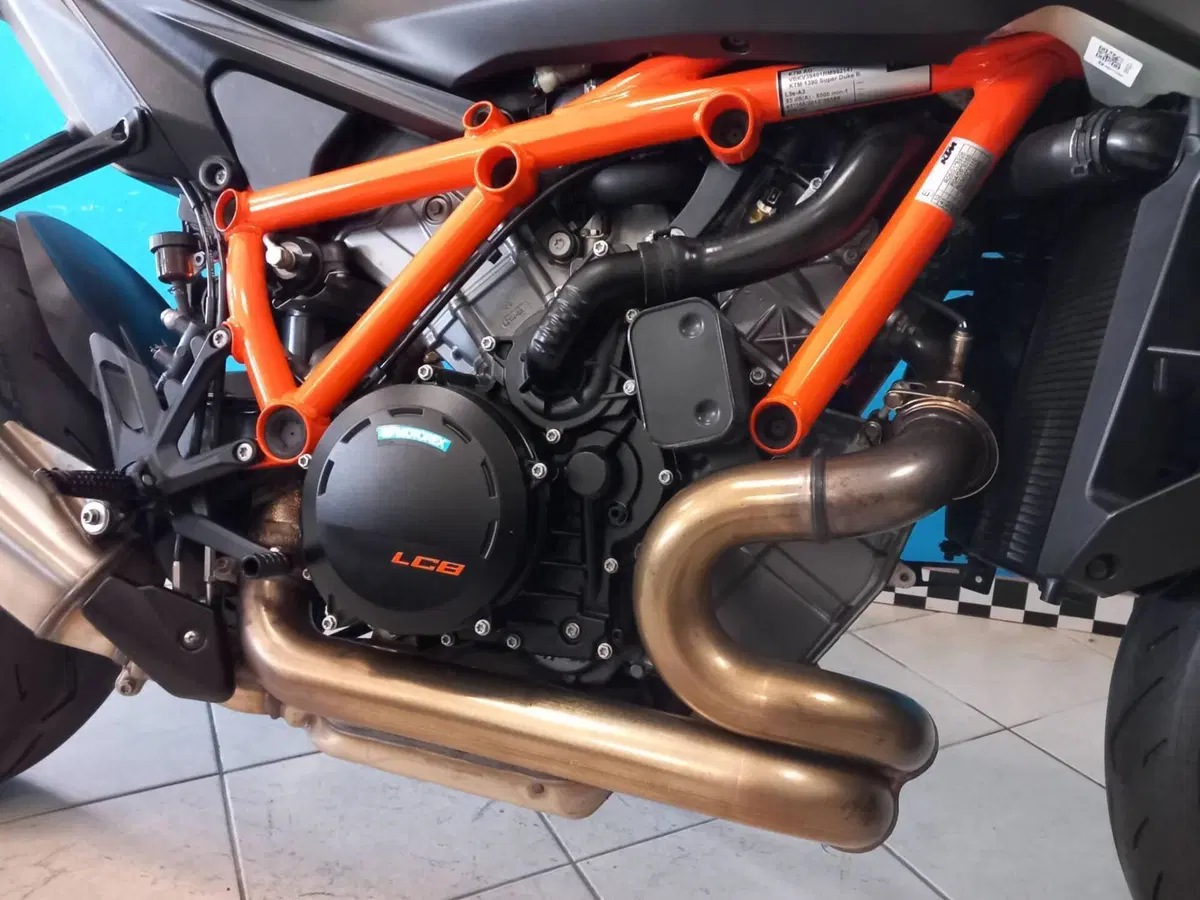 KTM 1390 Super Duke R EVO (2024 - 26) (14)