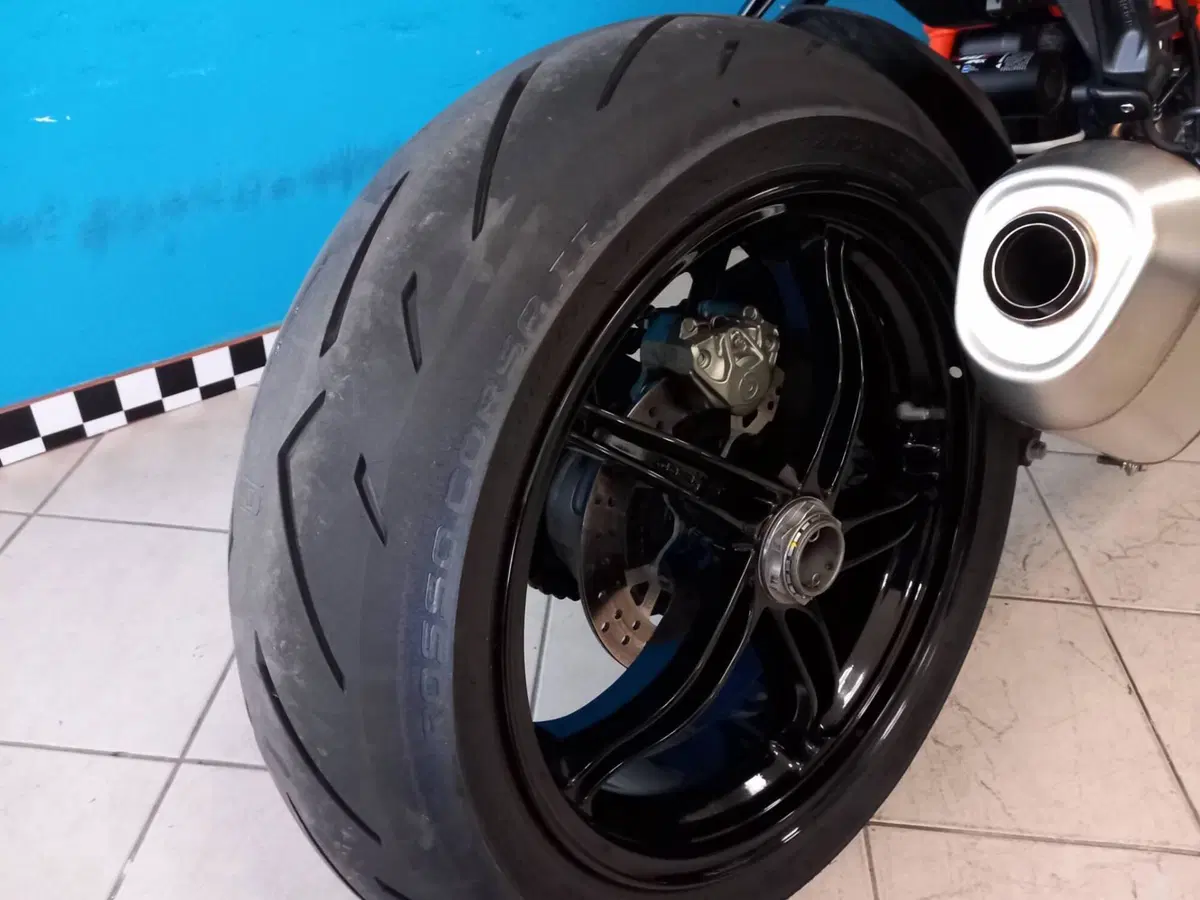 KTM 1390 Super Duke R EVO (2024 - 26) (12)