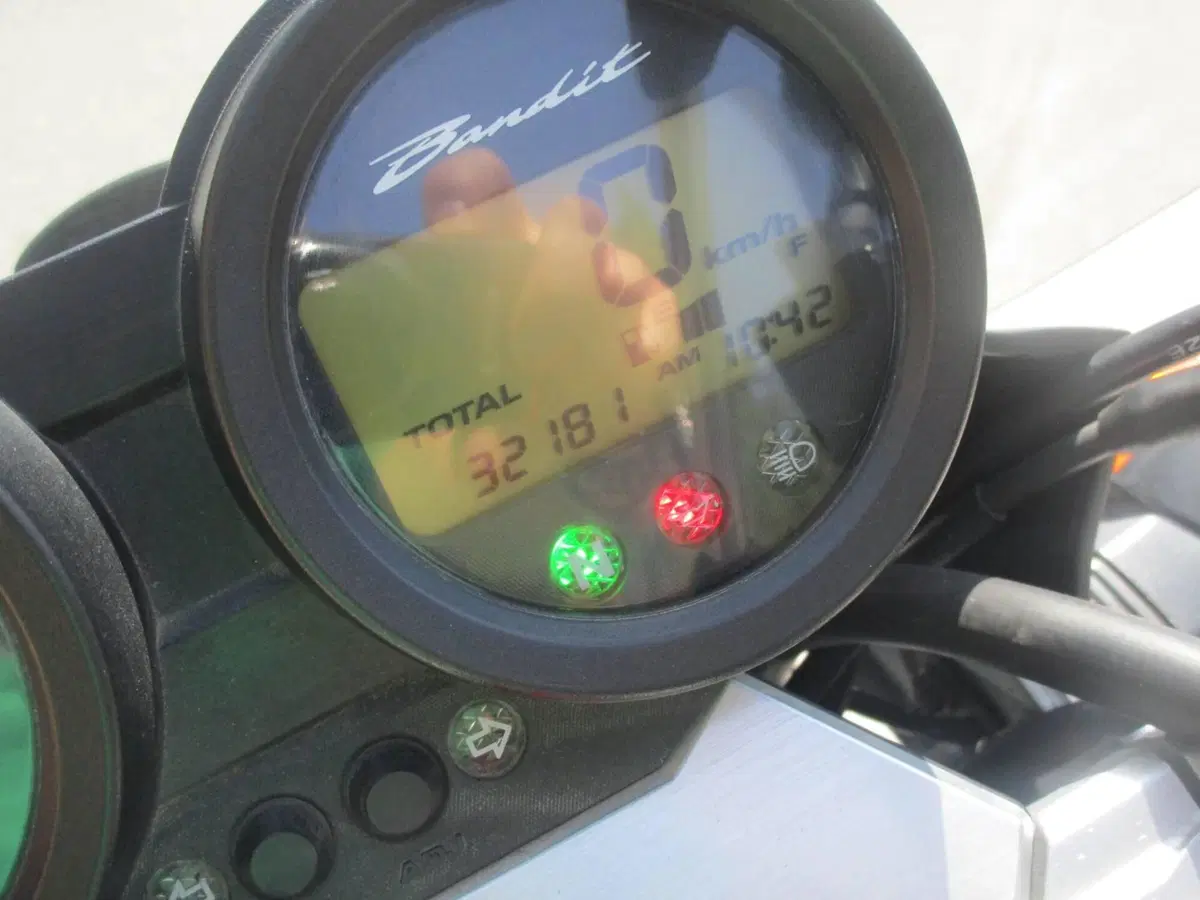 Suzuki GSF 650 Bandit (2005 - 06) (8)