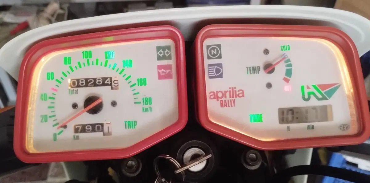 Aprilia Tuareg Rally 127 (9)