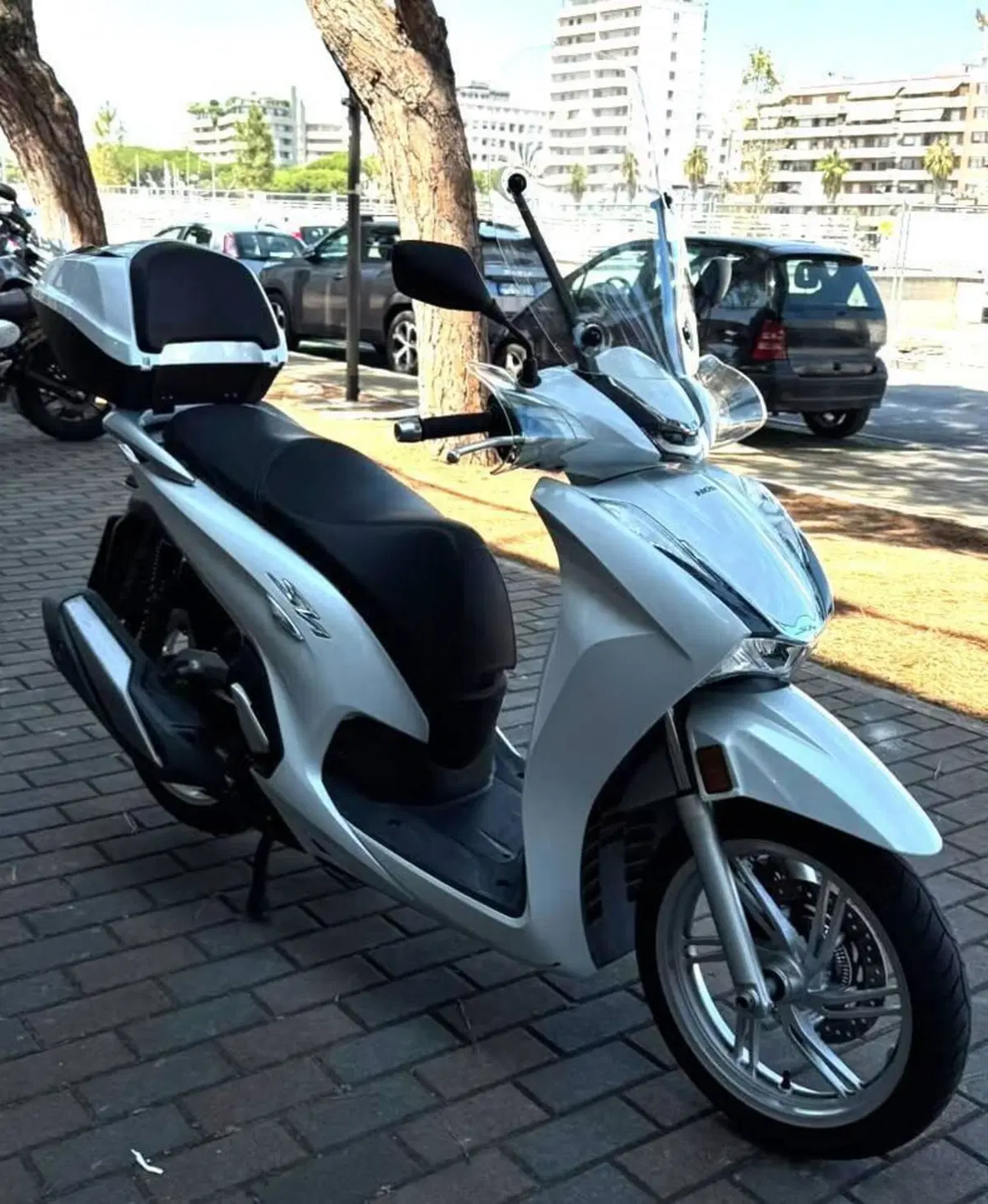 Honda SH 350 (2021 - 24) (2)
