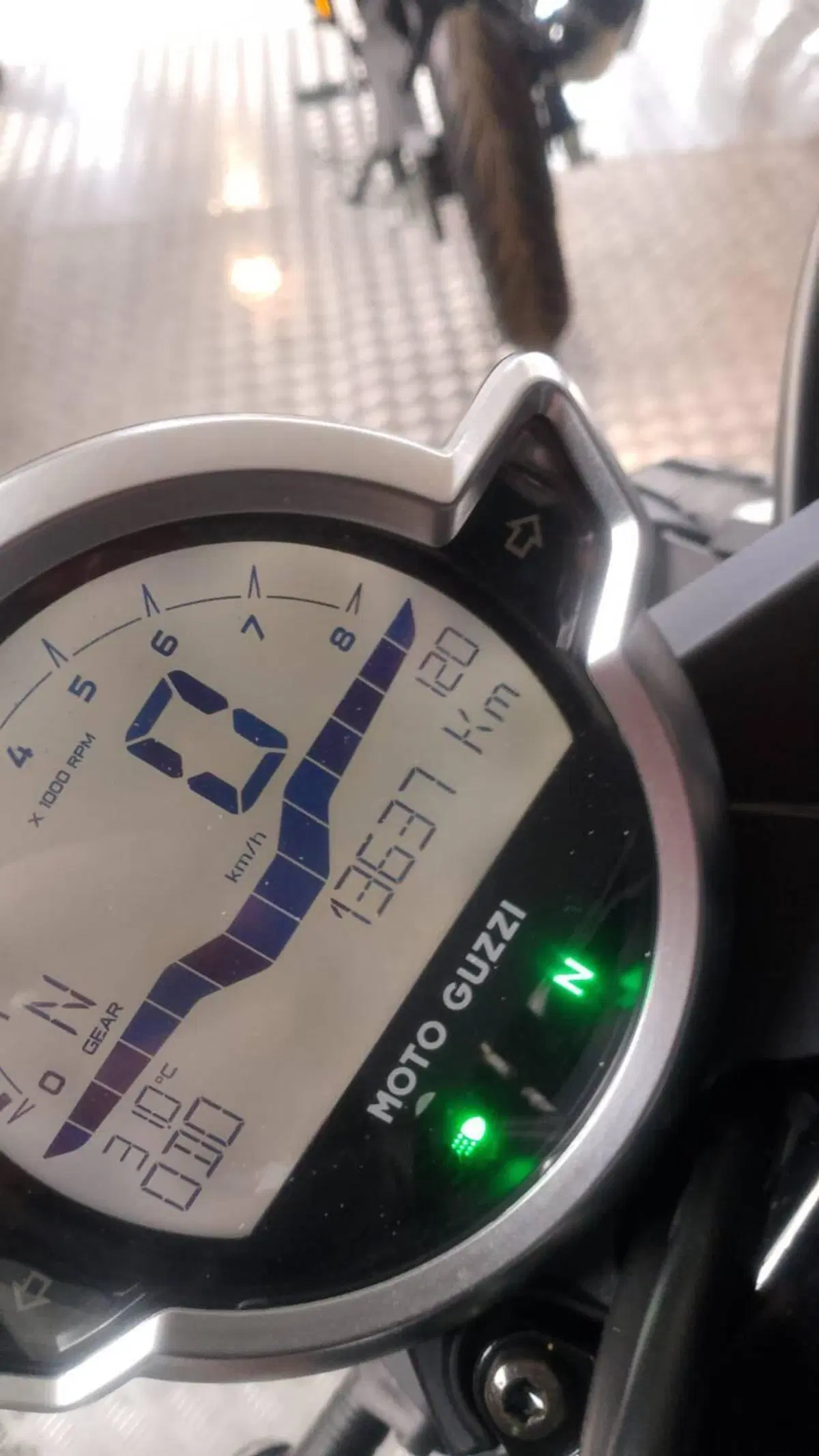 Moto Guzzi V7 Stone (2021 - 24) (5)