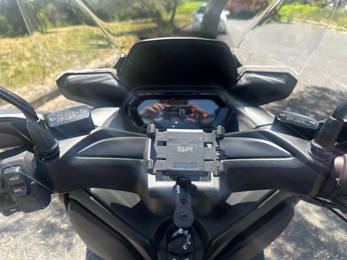 Yamaha X-Max 300 (2025 - 26) (6)