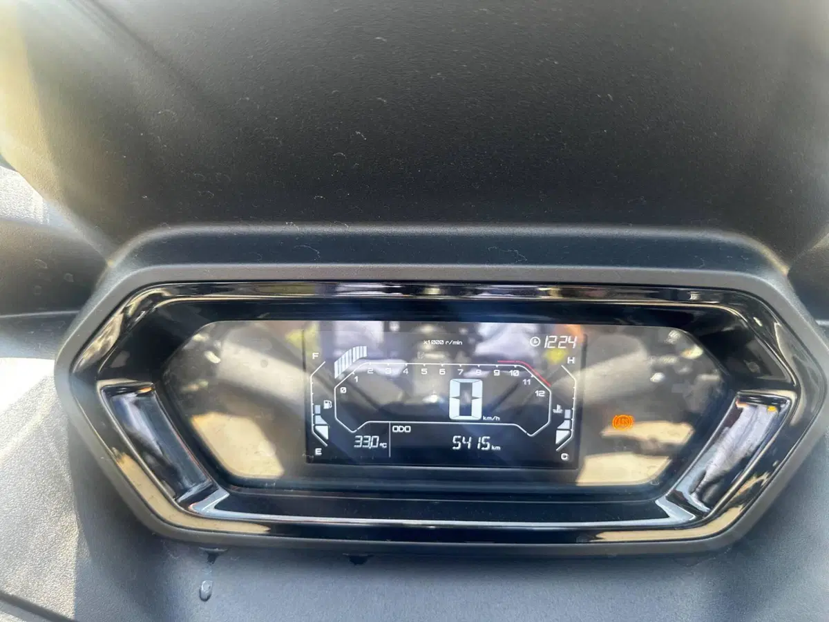 Yamaha X-Max 300 (2025 - 26) (10)