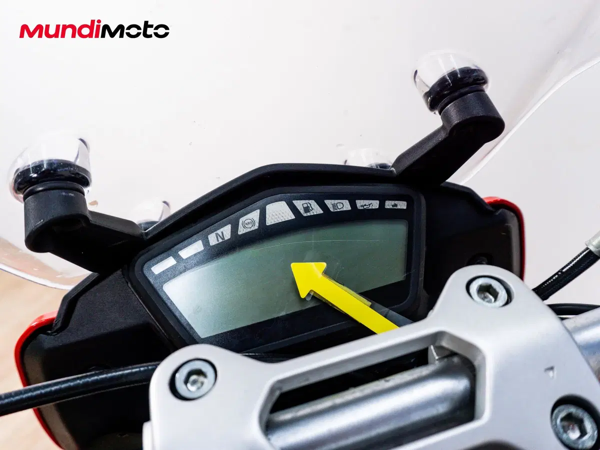 Ducati Hyperstrada 821 (2013 - 15) (13)