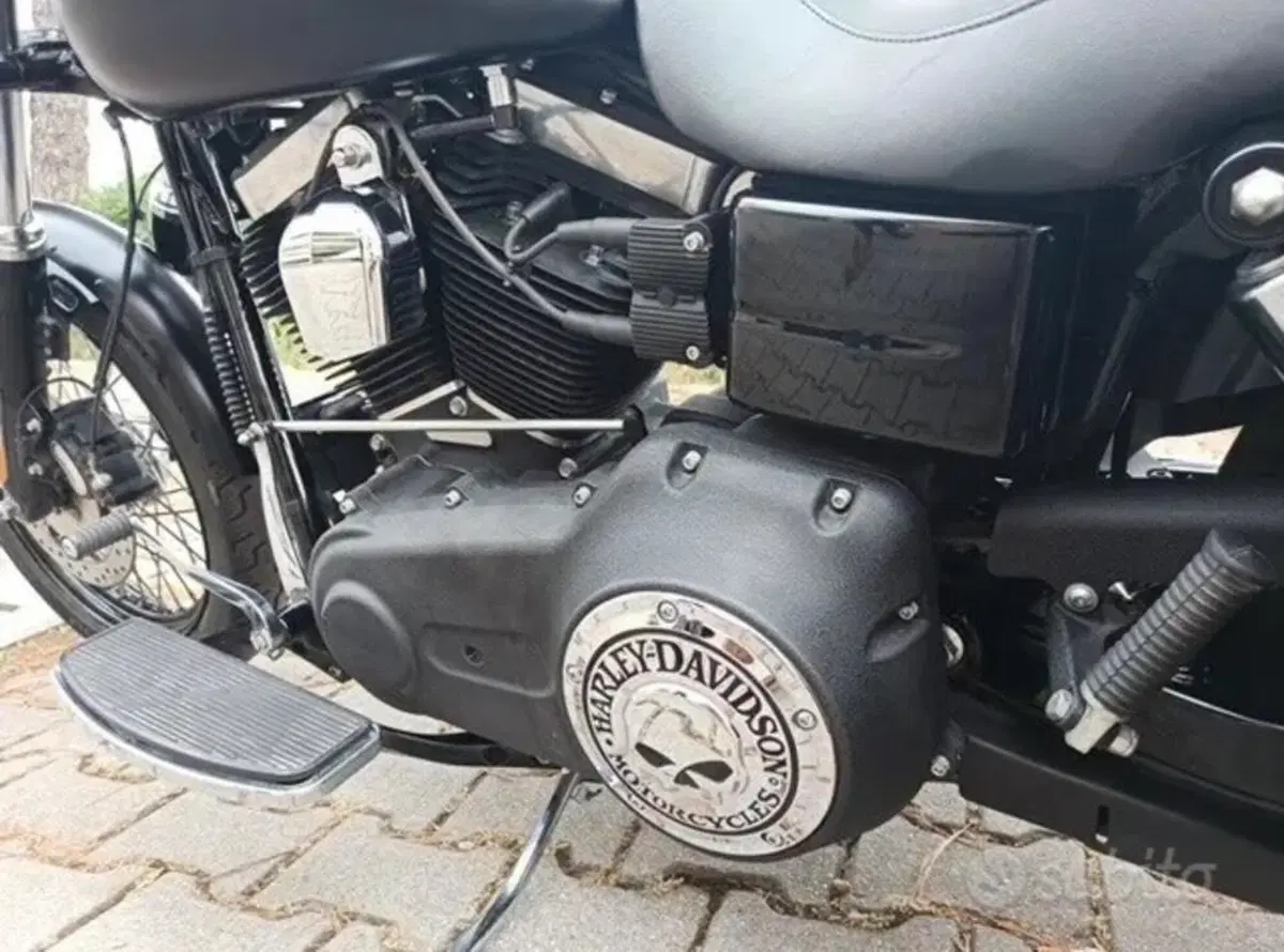 Harley-Davidson 1690 Street Bob Special (2015 - 16) - FXDB (5)