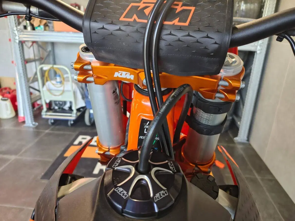 KTM 450 SX-F Factory Edition (2024) (7)