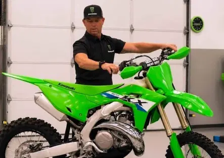 Ma quindi la Kawasaki KX 327 esiste davvero e suona così [VIDEO]