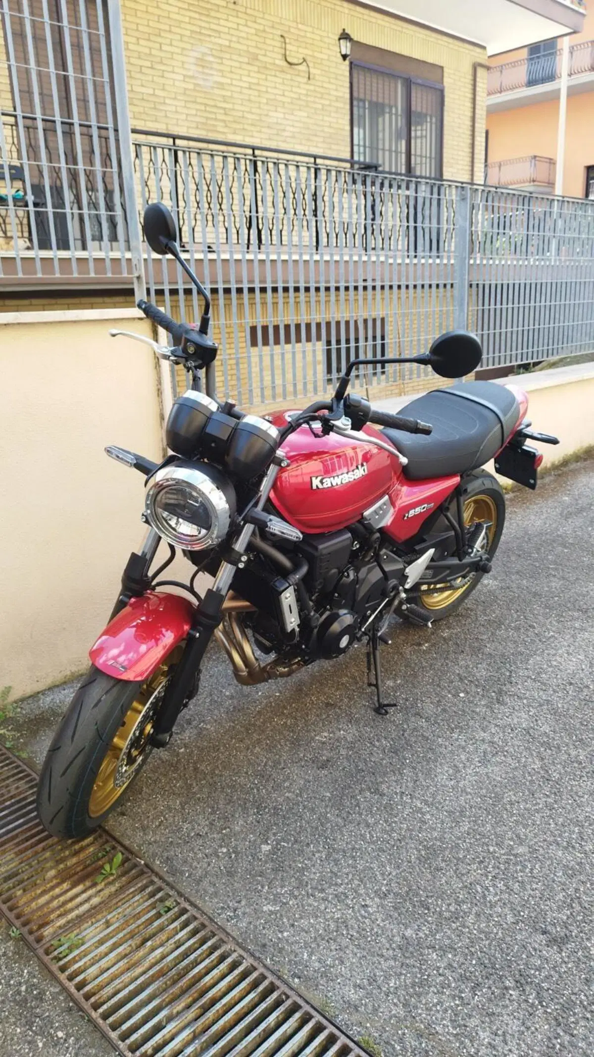 Kawasaki Z 650 RS 50th Anniversary (2022) (2)