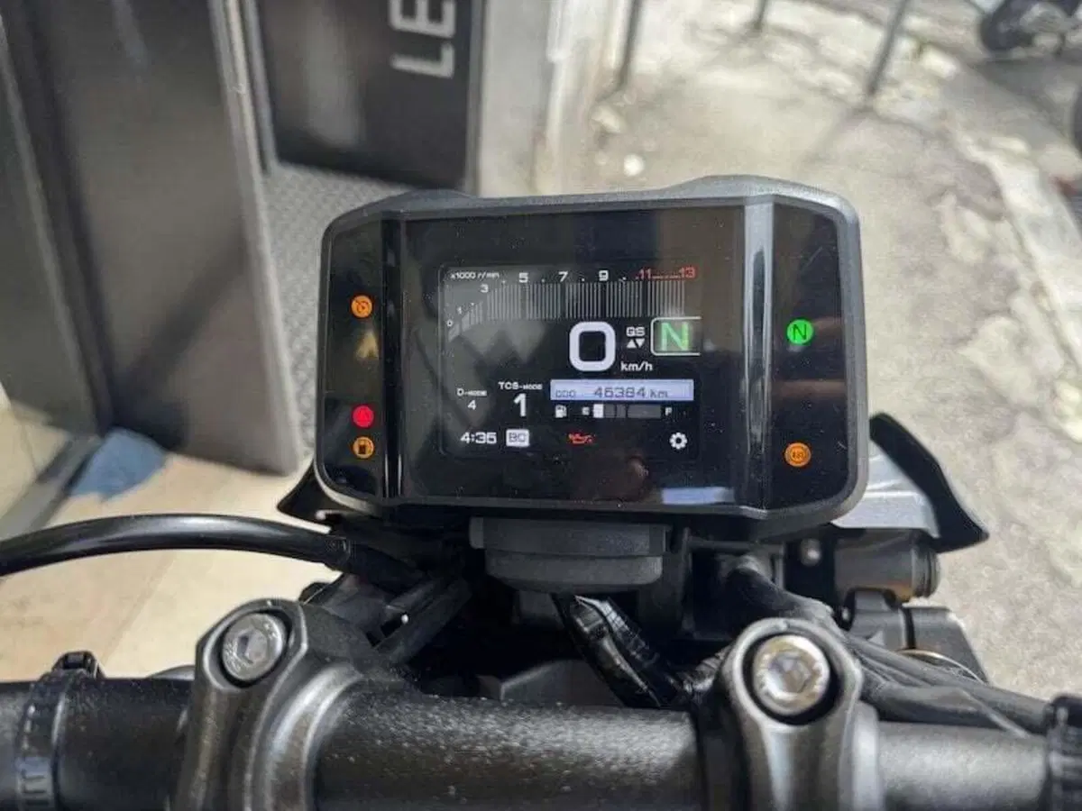 Yamaha MT-09 SP (2021 - 23) (18)