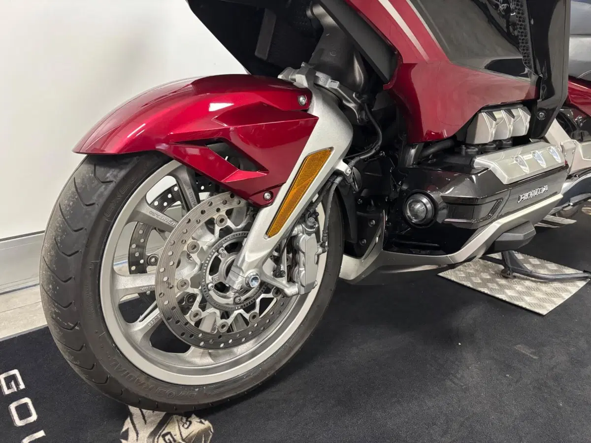 Honda GL 1800 Gold Wing Tour DTC (2018 - 20) (13)