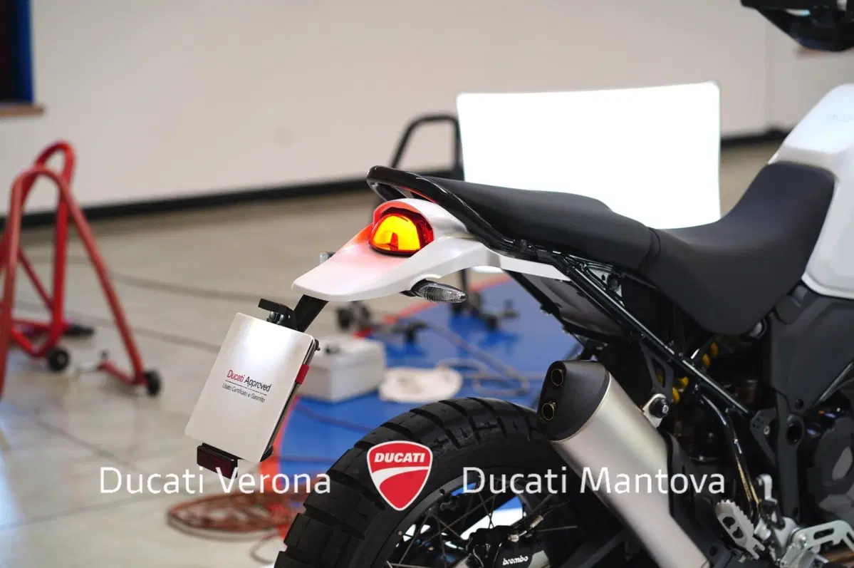 Ducati DesertX (2022 - 25) (14)