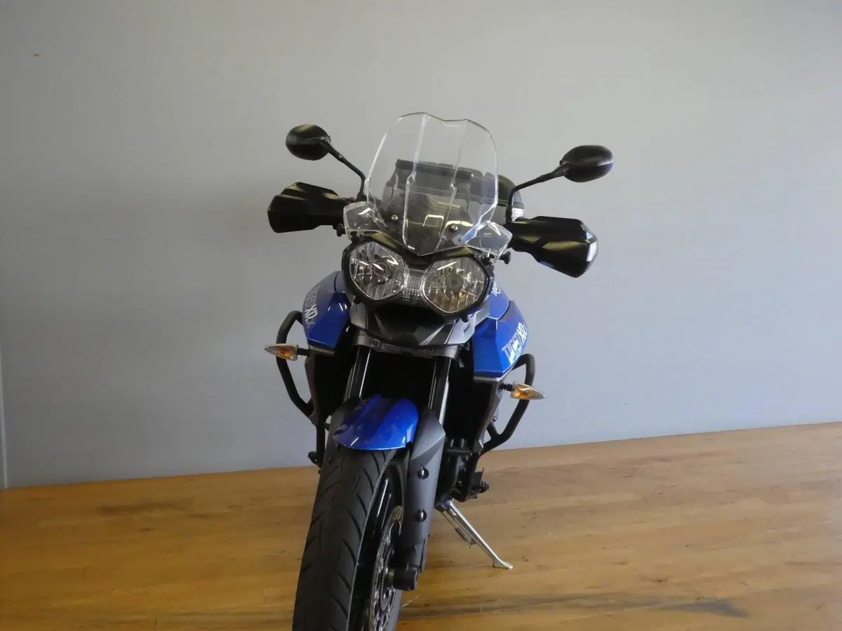 Triumph Tiger 800 XRx (2015 - 17) (2)