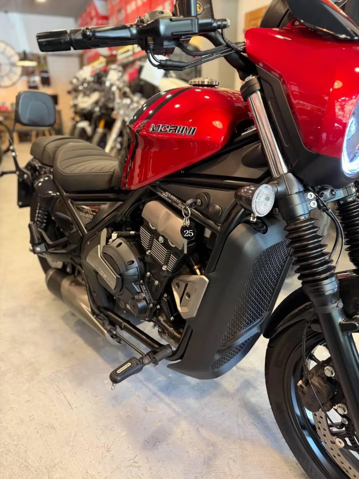 Moto Morini Calibro Custom (2024 - 26) (4)
