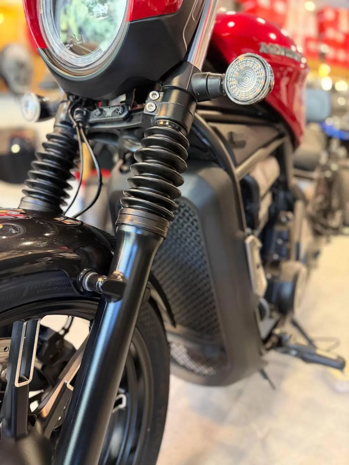 Moto Morini Calibro Custom (2024 - 26) (7)