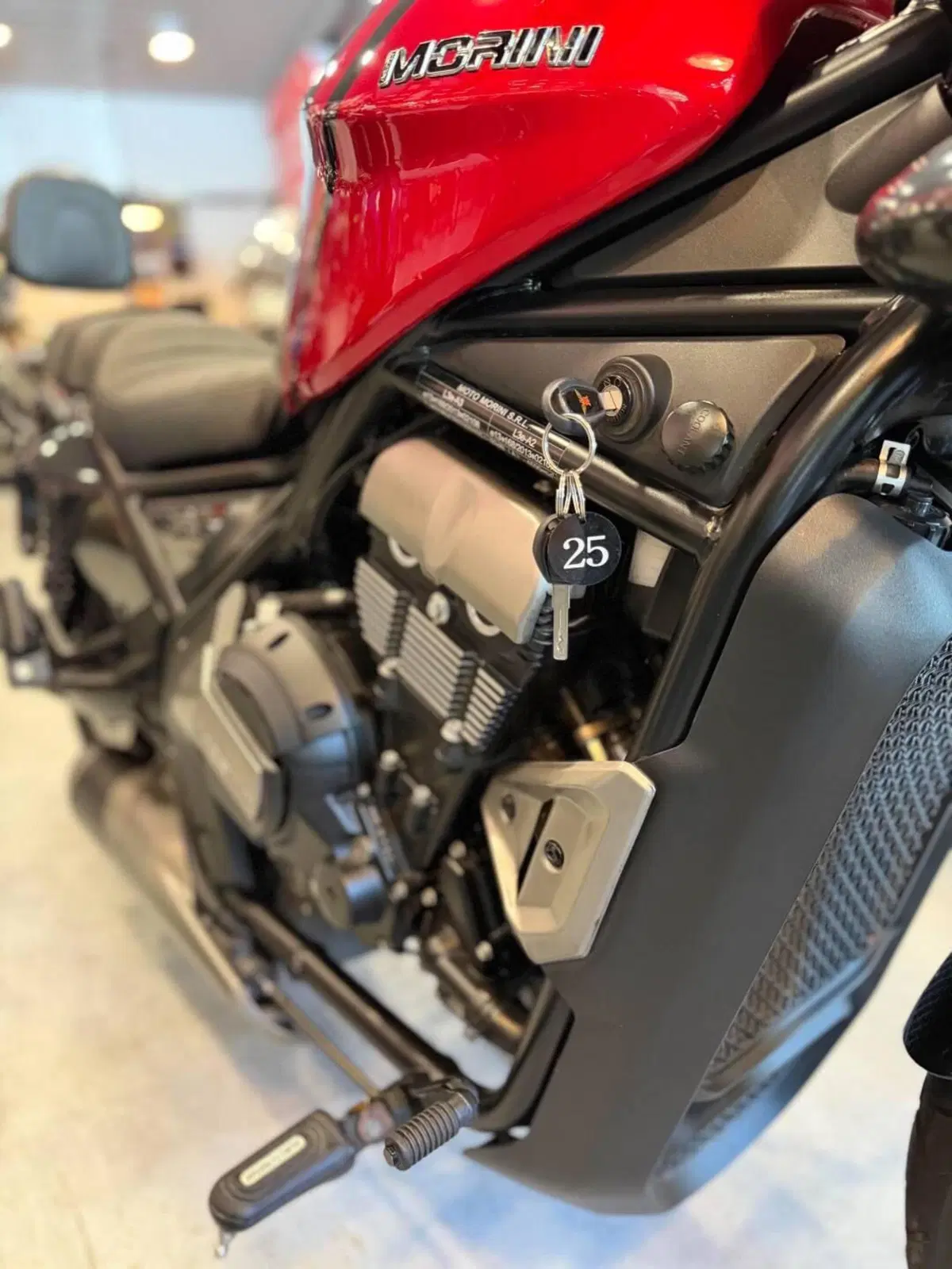 Moto Morini Calibro Custom (2024 - 26) (12)
