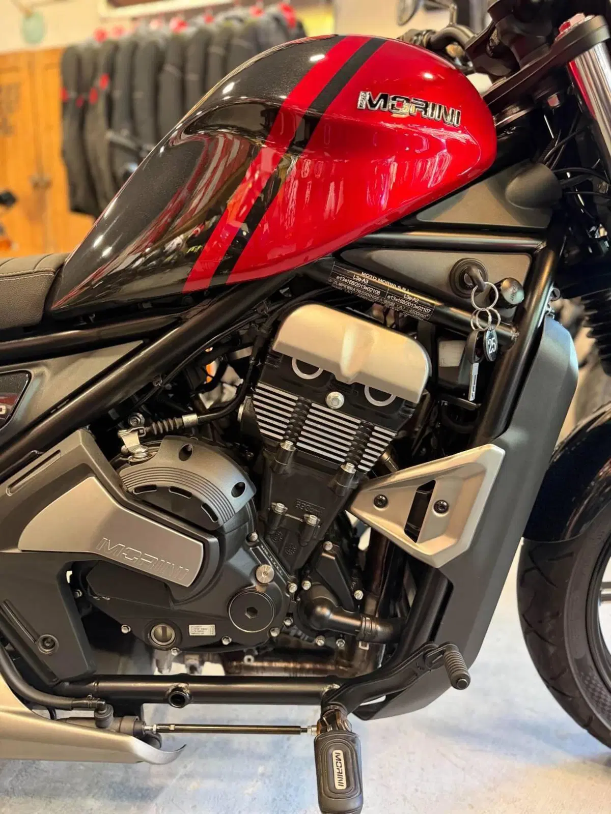 Moto Morini Calibro Custom (2024 - 26) (14)