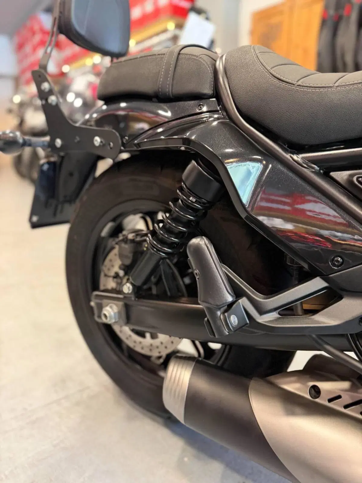 Moto Morini Calibro Custom (2024 - 26) (16)