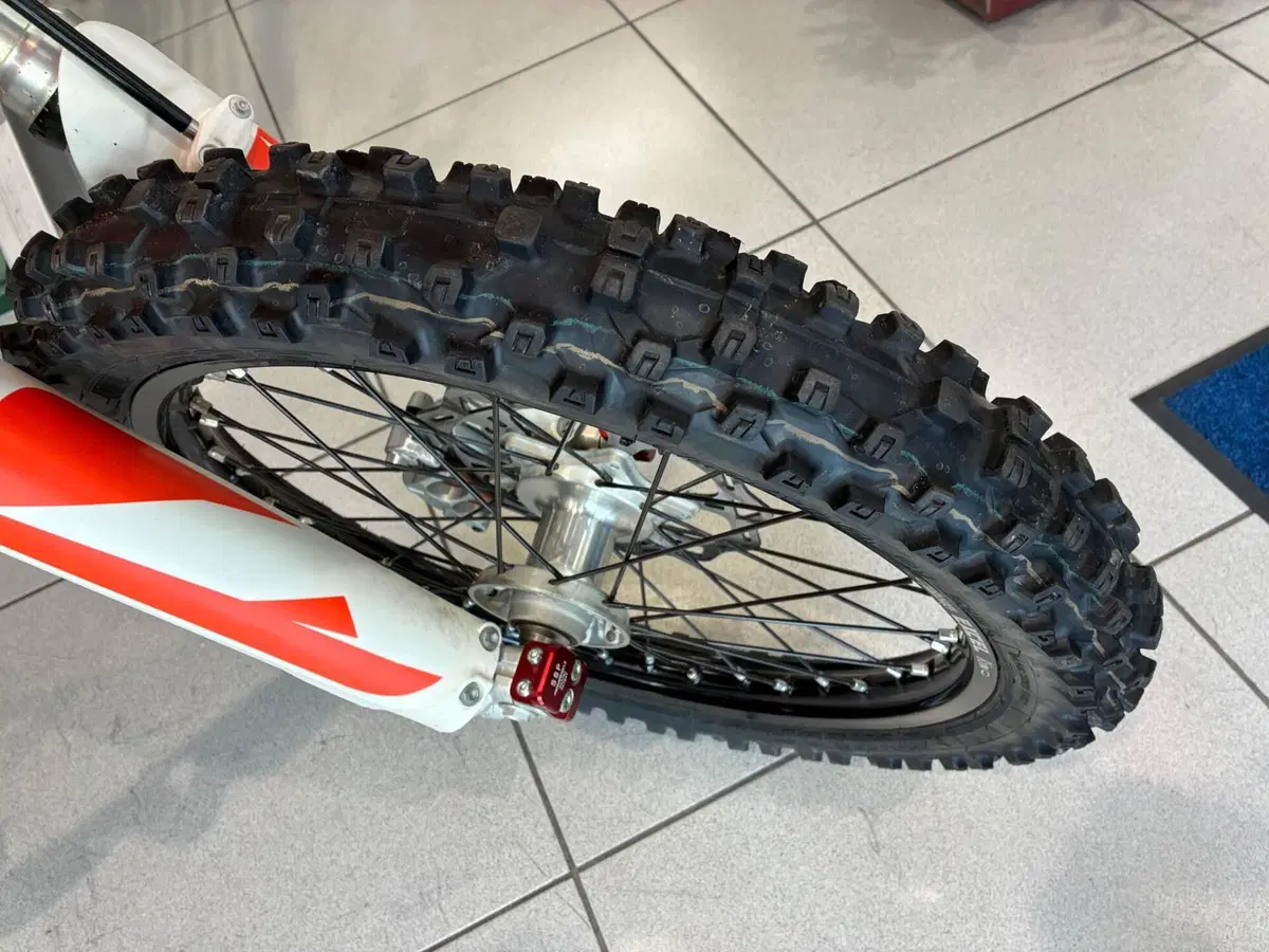 KTM 250 SX-F (2020) (3)