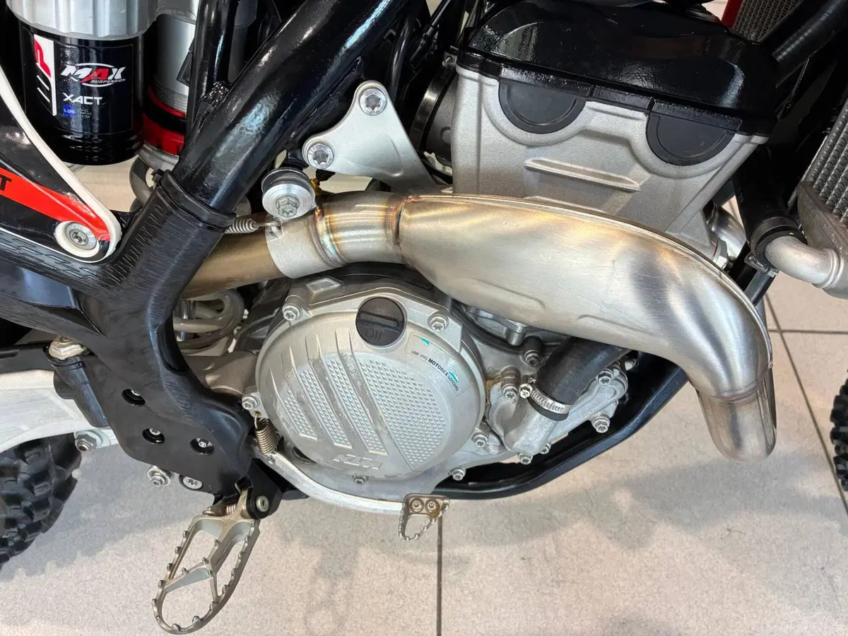 KTM 250 SX-F (2020) (4)