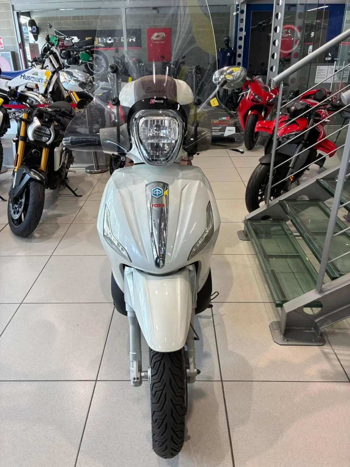 Piaggio Beverly 300 i.e. (2010 - 16) (4)
